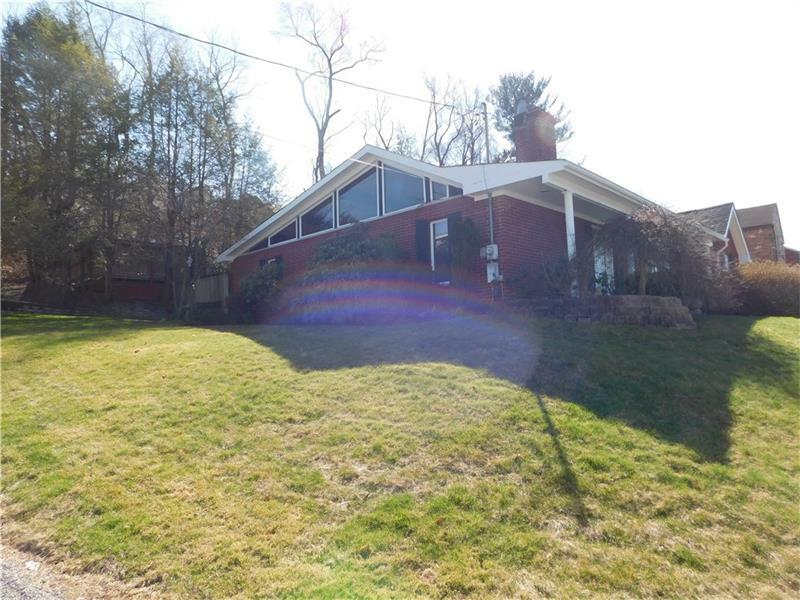 Property Photo:  127 Briarwood Dr  PA 15235 