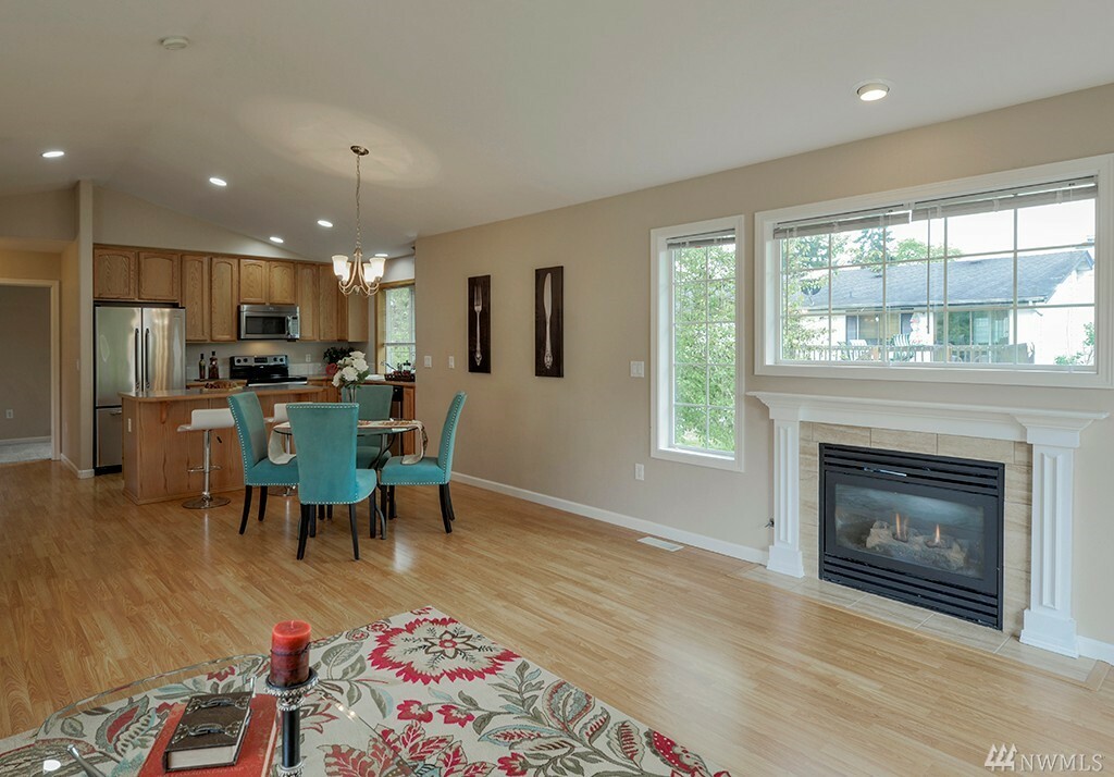 Property Photo: 1030 S 76th St WA 98408