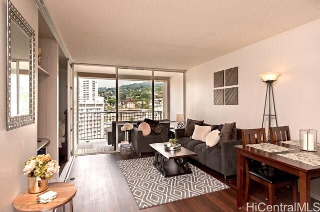 Property Photo:  1617 Keeaumoku Street 1302  HI 96822 