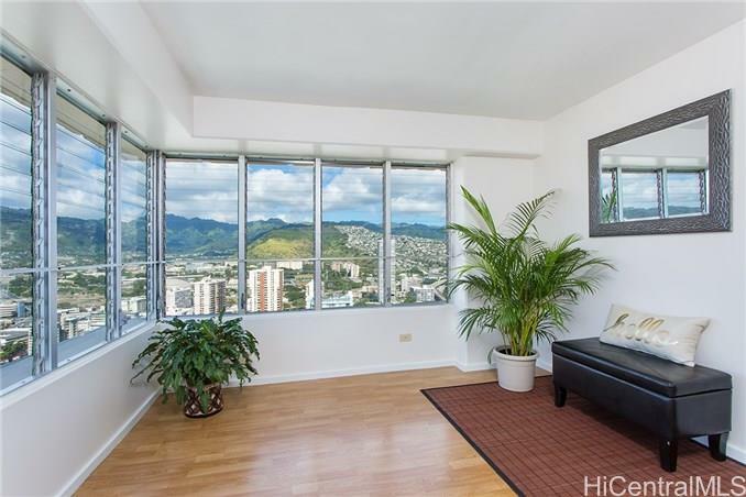 Property Photo:  2525 Date Street 3705  HI 96826 