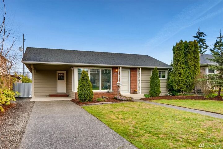 Property Photo:  9346 31st Place SW  WA 98126 