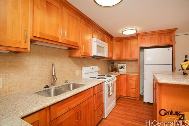 Property Photo:  440 Lewers Street 701  HI 96815 