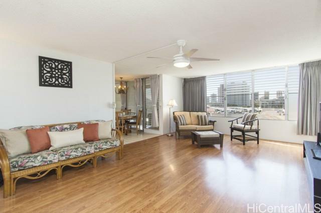 Property Photo:  910 Kapahulu Avenue 605  HI 96816 