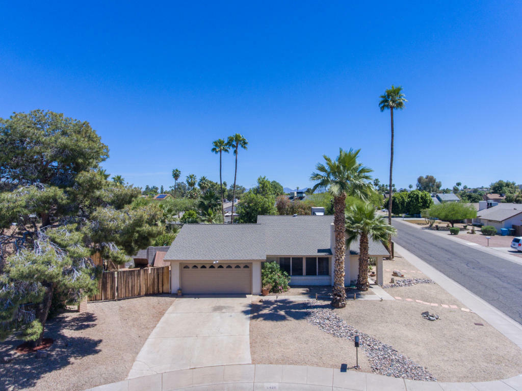Property Photo: 2426 W Tierra Buena Lane AZ 85023