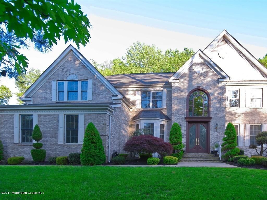 Property Photo:  3 Monticello Court  NJ 07751 