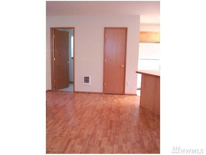 Property Photo: 16803 14 Ave E WA 98387