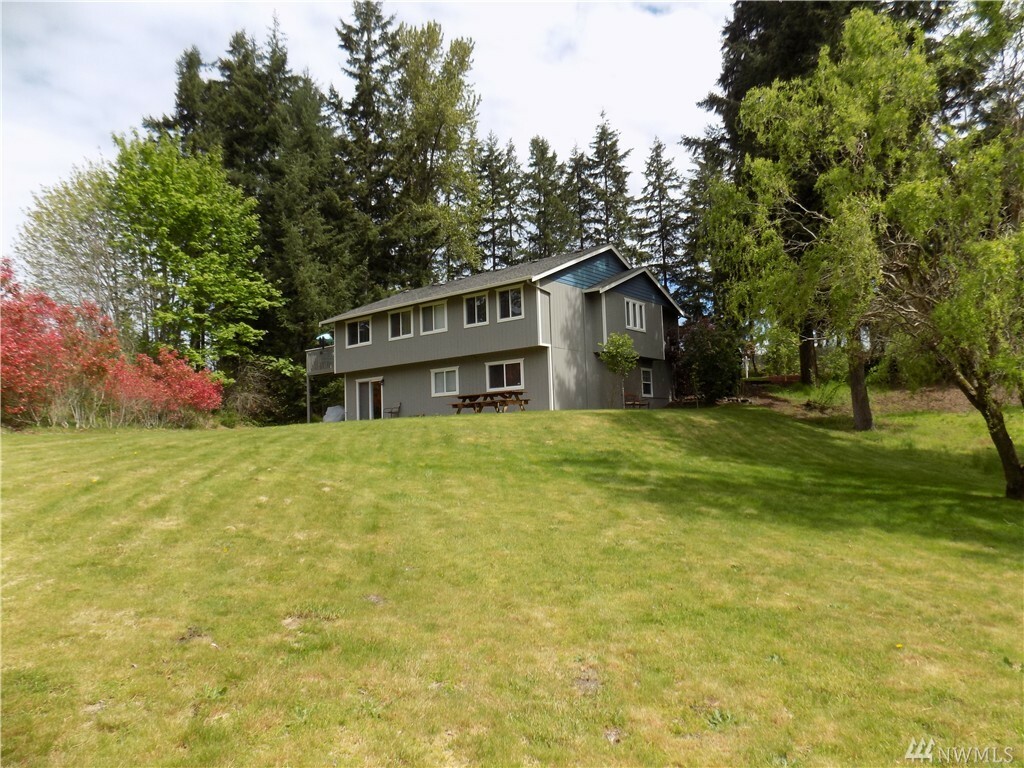 Property Photo:  19203 108th St E  WA 98391 