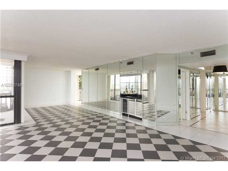 Property Photo: 20281 E Country Club Dr 214 FL 33180