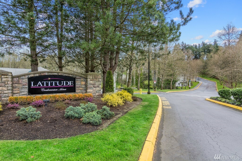 Property Photo: 33020 10th Ave SW L104 WA 98023