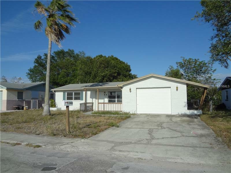 Property Photo:  1140 Viking Drive  FL 34691 