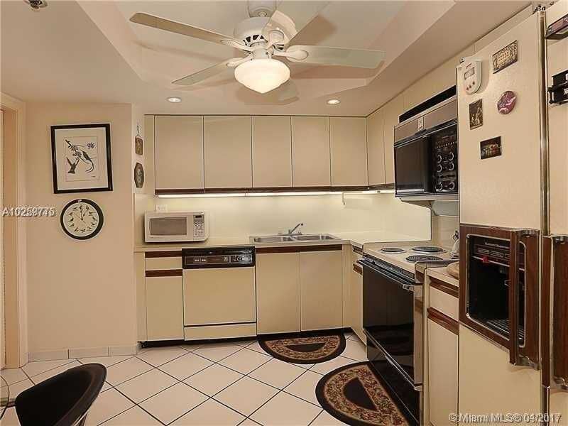 Property Photo:  1717 N Bayshore Dr A-2454  FL 33132 