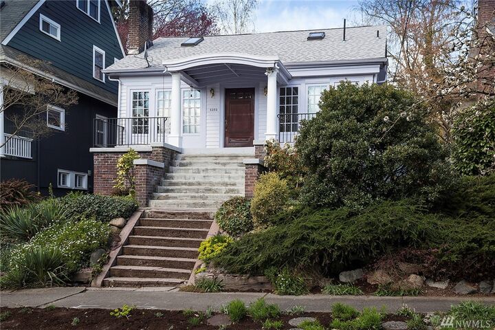 6323 21st Ave NE  Seattle WA 98115 photo