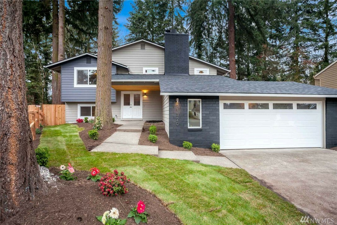 Property Photo: 11320 NE 129th Ct WA 98034