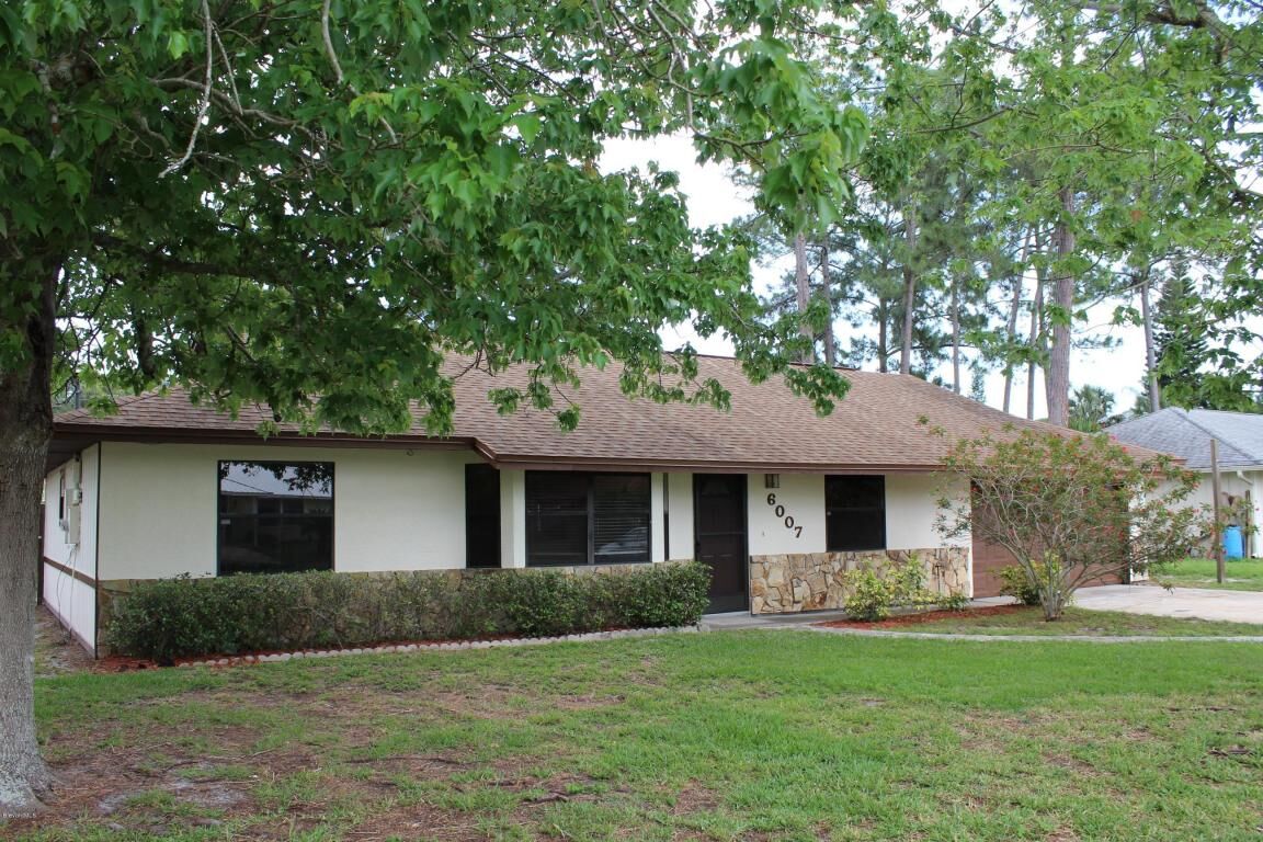 Property Photo:  6007 Flamingo Avenue  FL 32927 