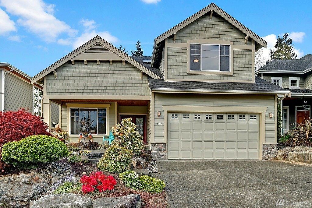 Property Photo:  1022 N 33rd St  WA 98056 