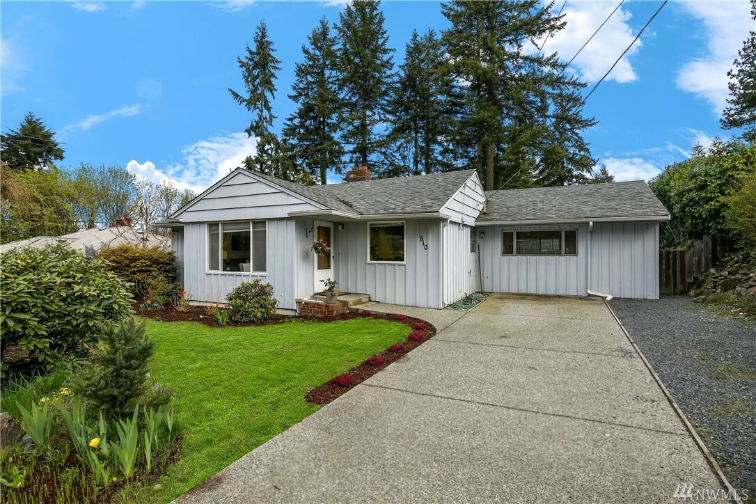 Property Photo:  510 N 172nd St  WA 98133 