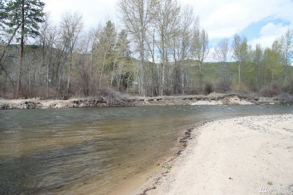 Property Photo:  0 East Chewuch Rd  WA 98862 