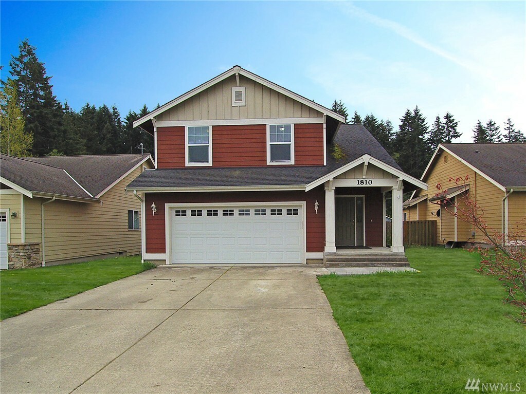 Property Photo:  1810 W 15th St  WA 98363 