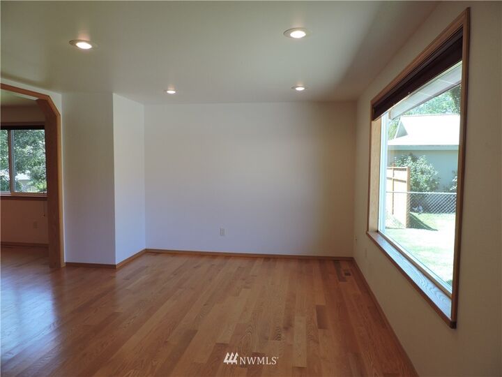 Property Photo:  304 Railroad Avenue  WA 98815 