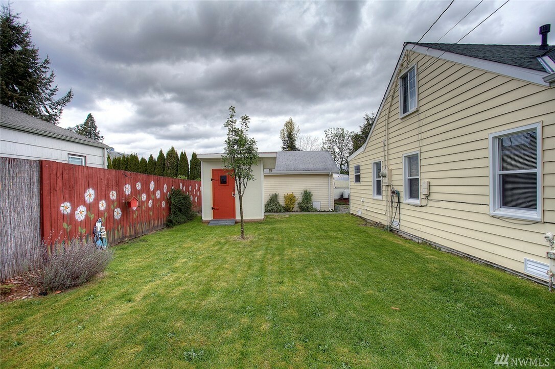 Property Photo:  219 South Lane  WA 98404 