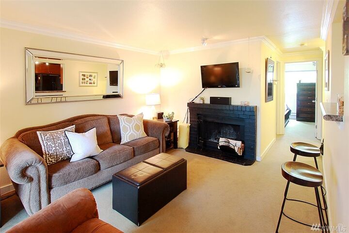 Property Photo:  14206 NE 181st Place L204  WA 98072 