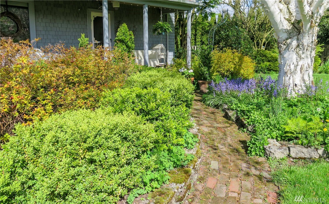 Property Photo: 20742 Skagit City Rd WA 98273