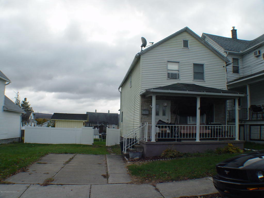 115 Lincoln Street  Taylor PA 18517 photo