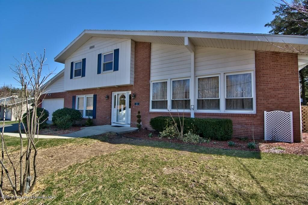Property Photo:  104 Ulysses Drive  PA 18444 
