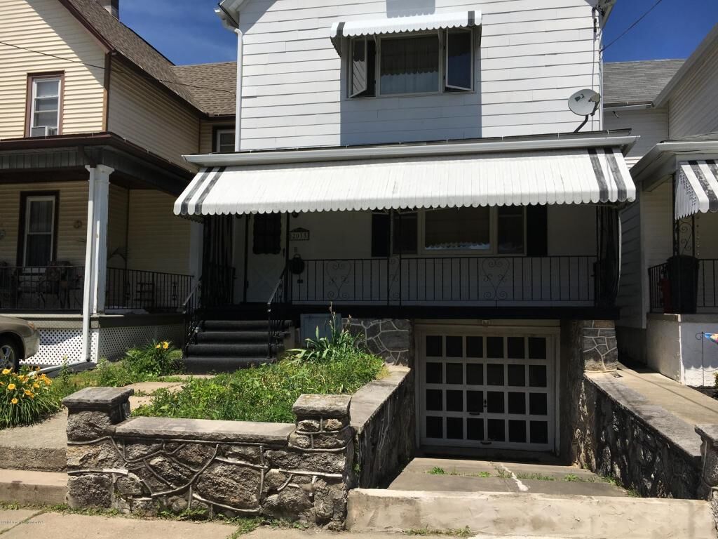 Property Photo:  2033 Rigg Street  PA 18512 