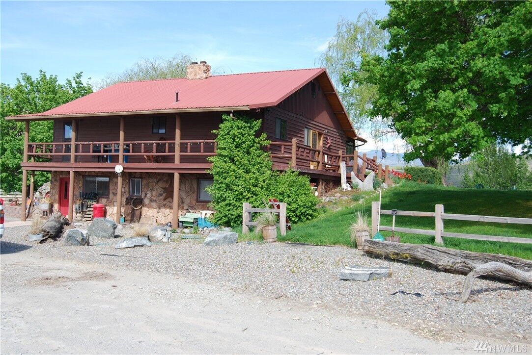 Property Photo:  93 Warren Road  WA 98855 