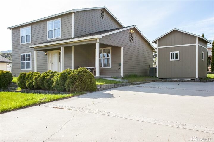 Property Photo: 170 Lakeview Ave WA 98843