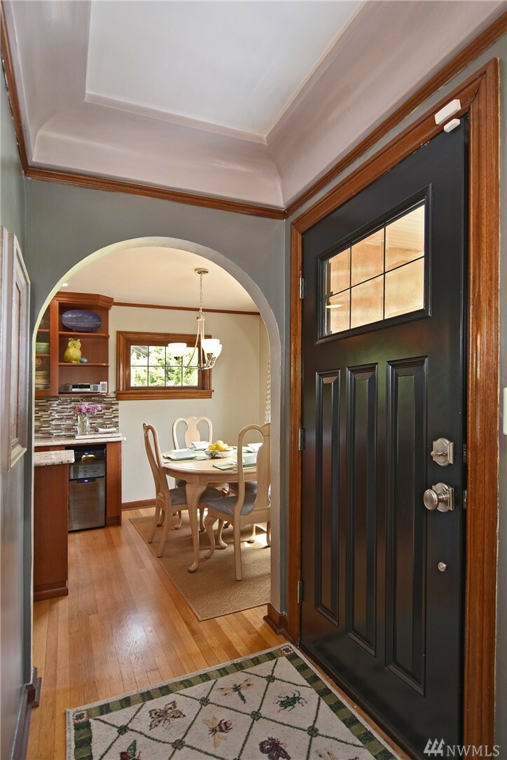 Property Photo:  520 NE 90th St  WA 98115 