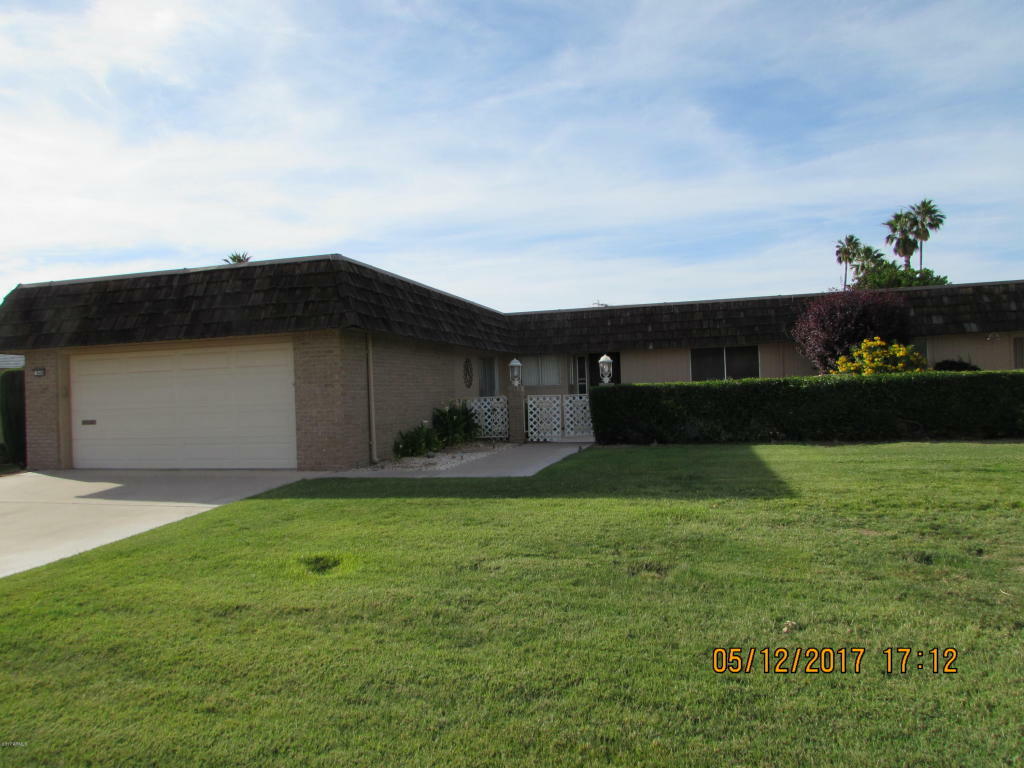 Property Photo:  9408 W Greenway Road  AZ 85351 