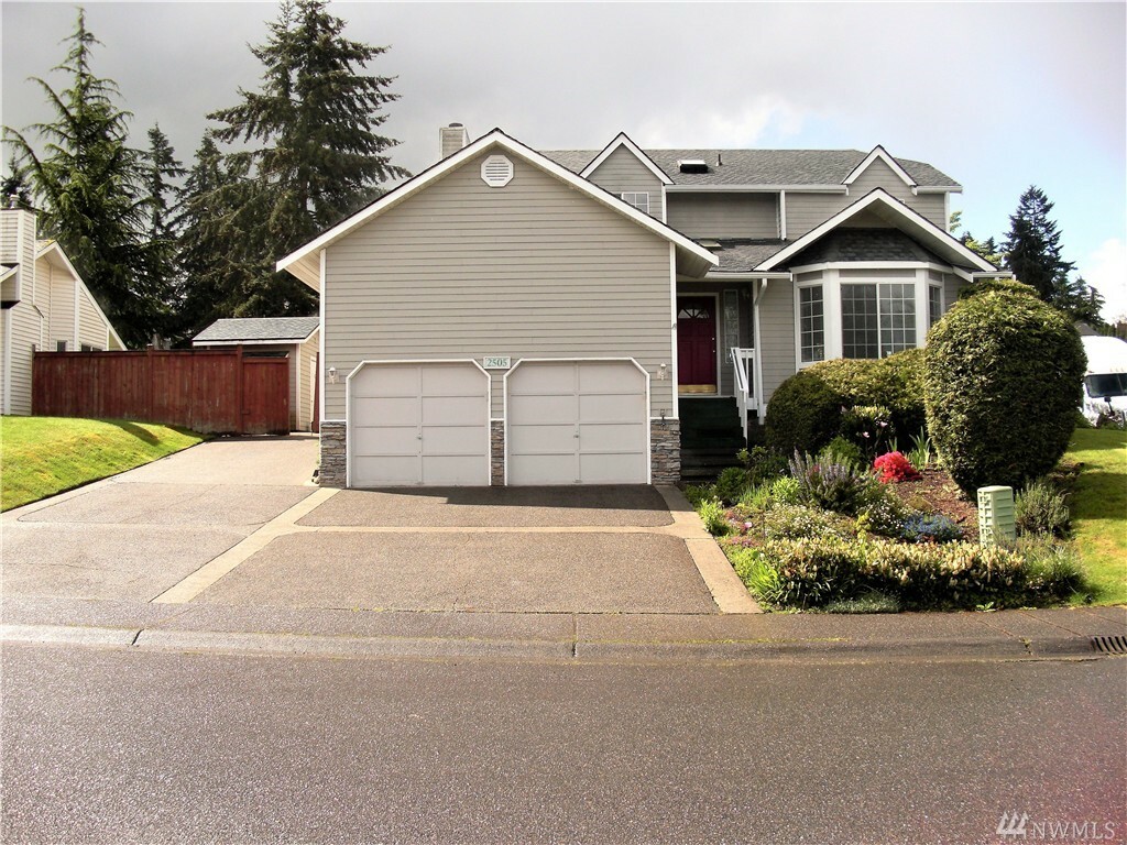 Property Photo:  2505 S 355th Place  WA 98003 