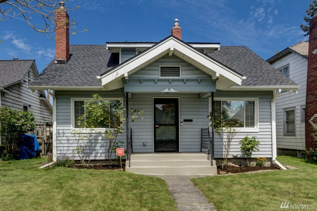 Property Photo:  415 S 50th St  WA 98408 