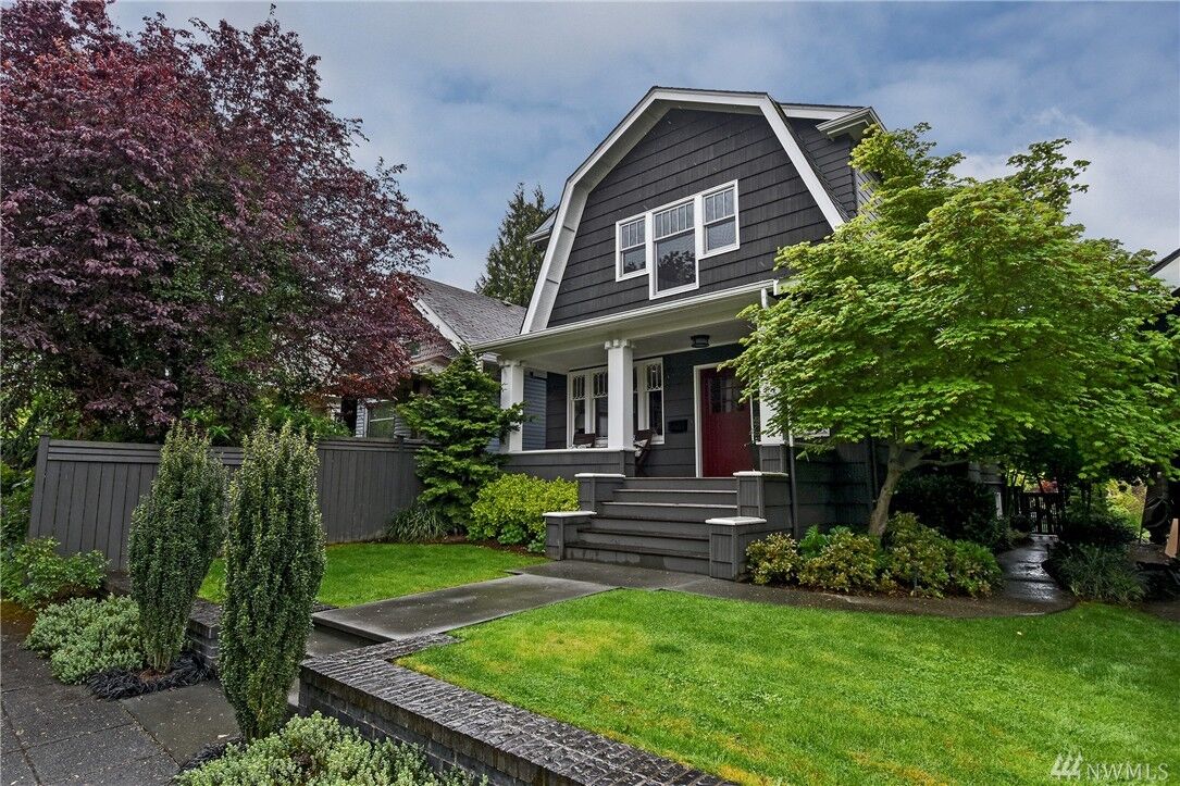 Property Photo: 2417 1st Avenue W WA 98119