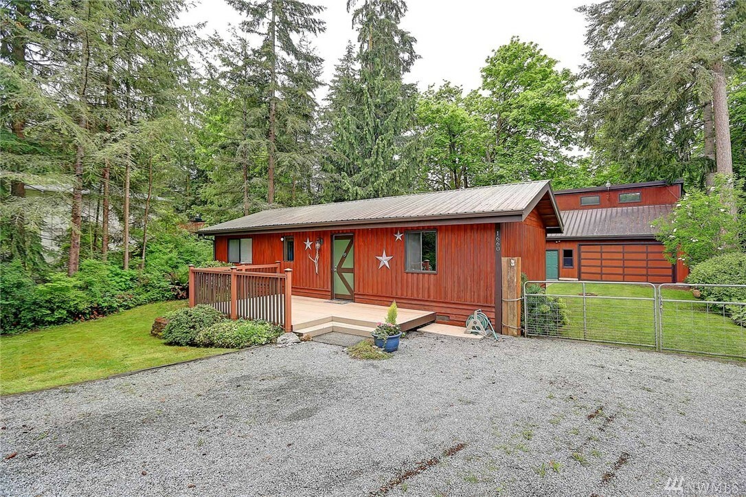 Property Photo:  1660 Aspen Dr  WA 98282 