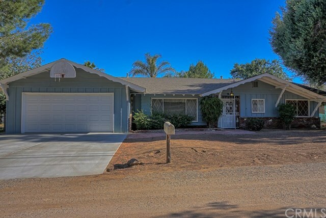 Property Photo:  881 Hillside Lane  CA 92860 