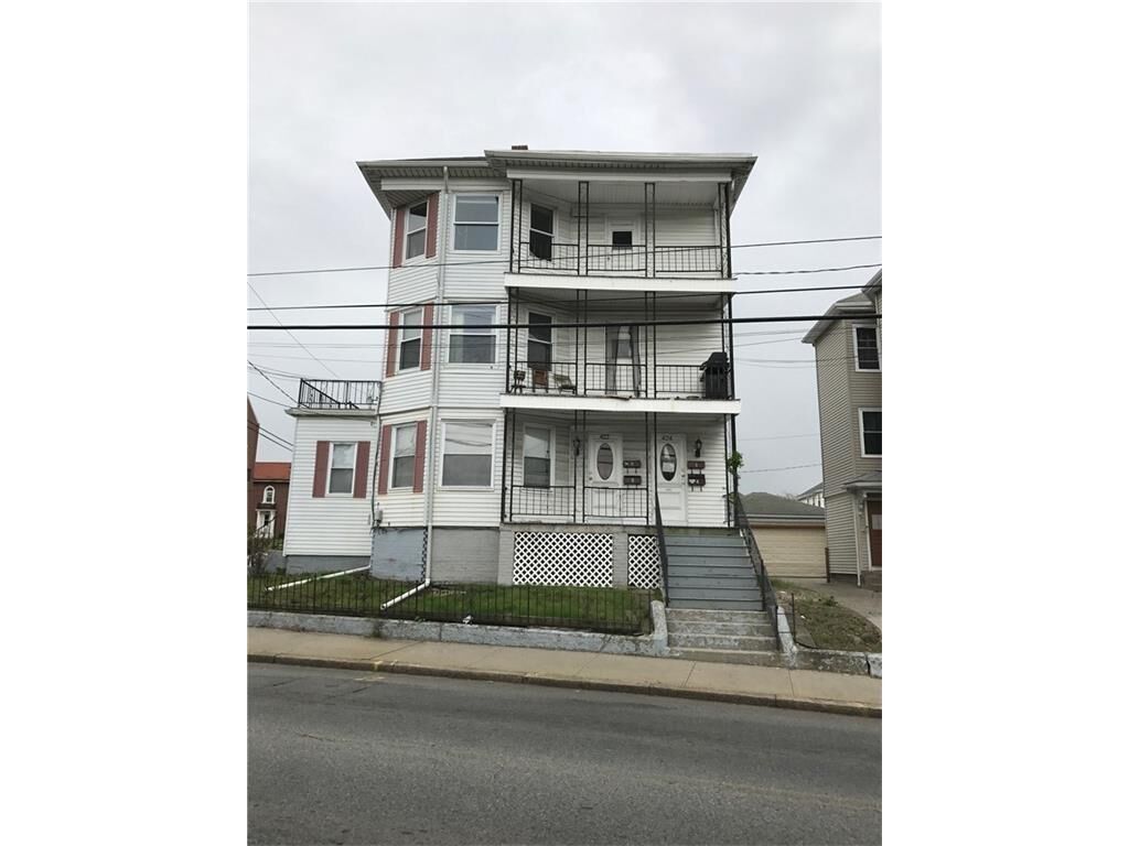 Property Photo:  422 Weeden St, Unit#3  RI 02860 