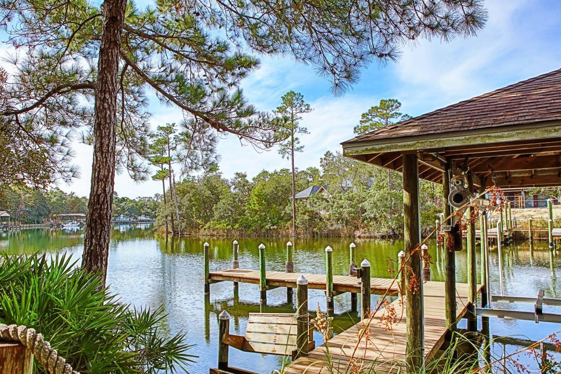 Property Photo: 106 Swift Creek Court FL 32578