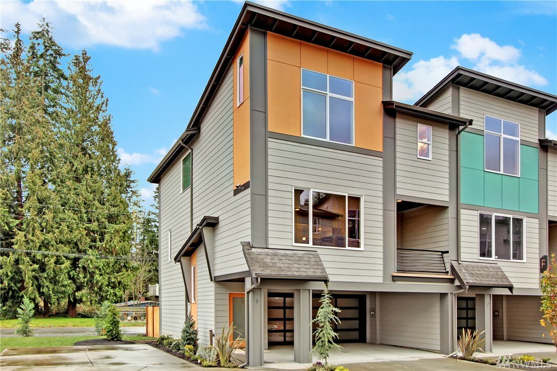 Property Photo: 13724 Ash Wy D-1 WA 98204