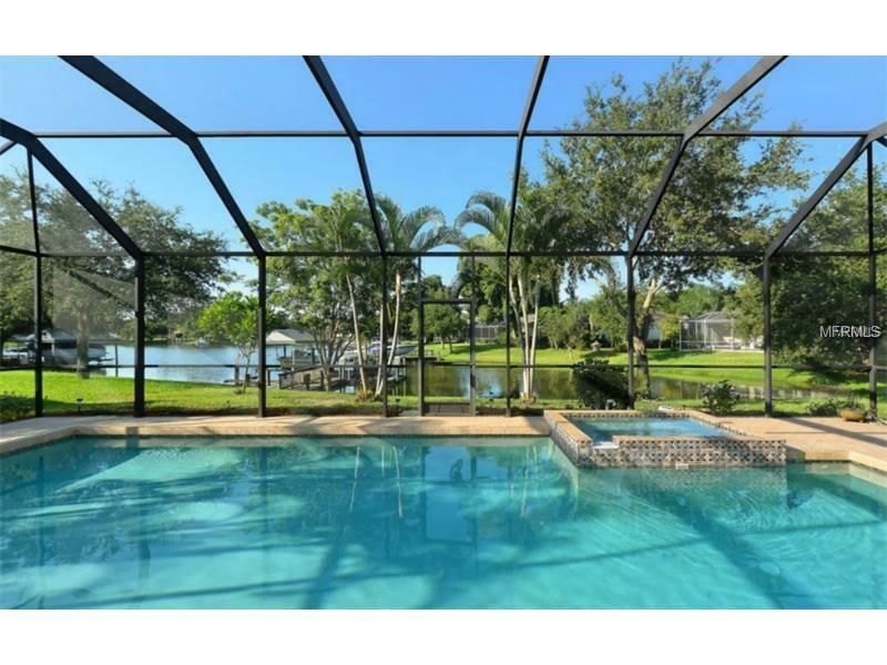 Property Photo: 3618 4th Avenue NE FL 34208