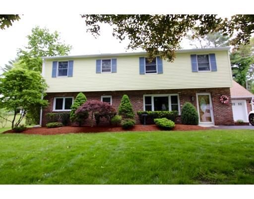 Property Photo:  4 Pomeroy Rd  MA 01864 