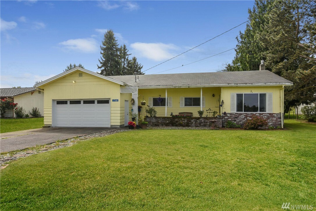 Property Photo:  17560 Bennett Rd  WA 98273 