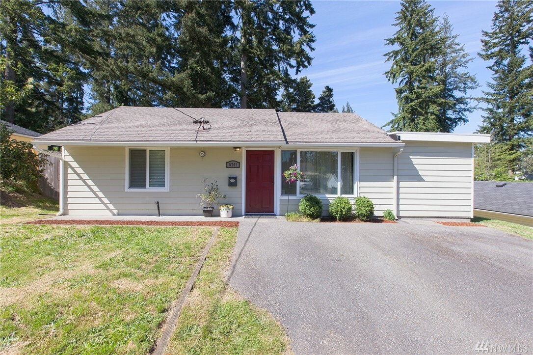 Property Photo: 5701 237th St SW WA 98043