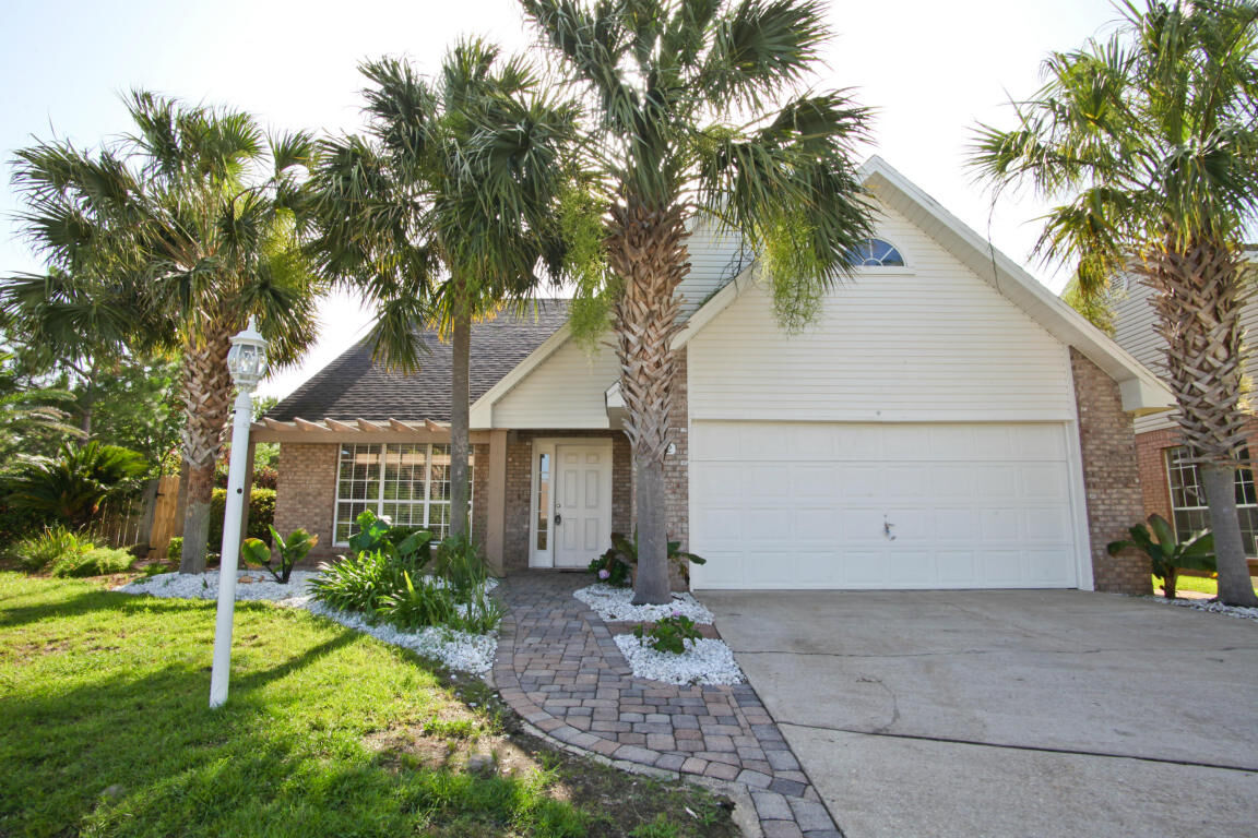 Property Photo: 3752 Misty Way FL 32541