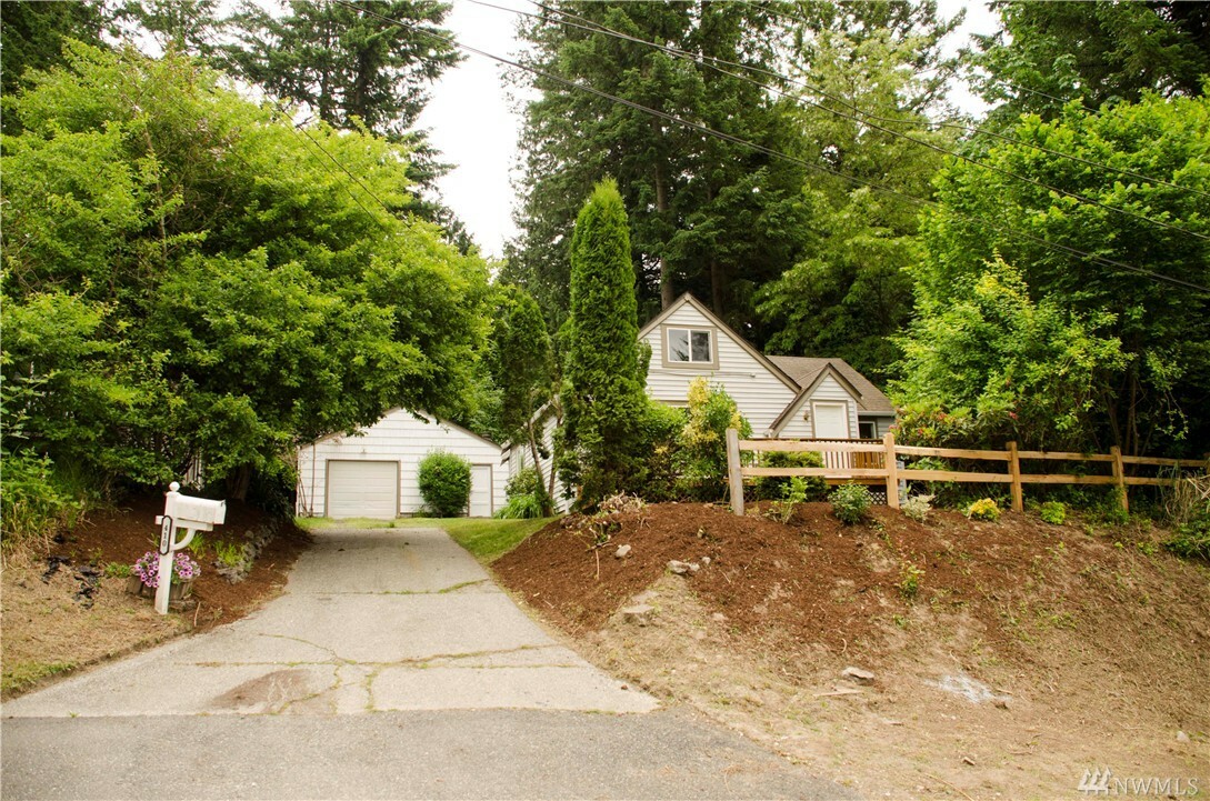 Property Photo:  410 S Constitution  WA 98312 