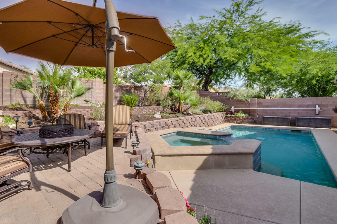 Property Photo: 12712 N Wild Indigo Drive AZ 85658