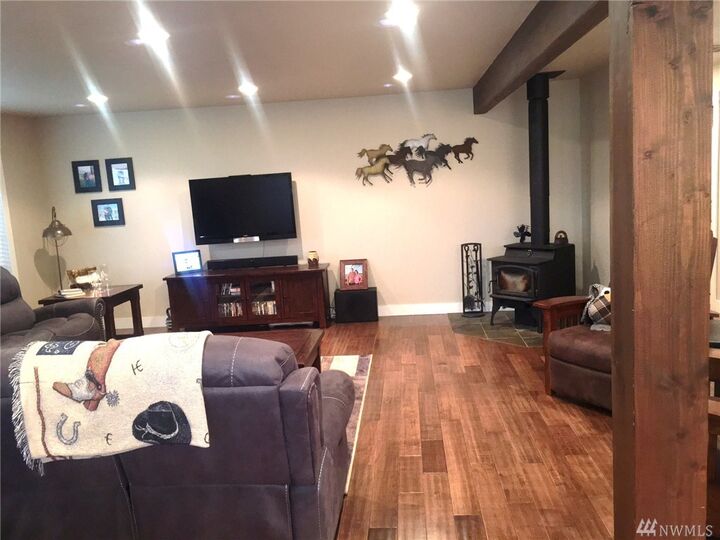 Property Photo: 3429 Clearbrook Rd WA 98295