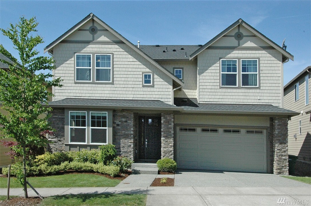 Property Photo: 9221 Ash Ave SE WA 98065